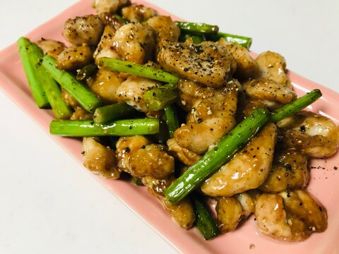 簡単おつまみ！鶏肩肉とニンニクの芽のオイマヨ炒め♫